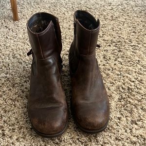 UGG leather boots with furry sole, size 8.5.